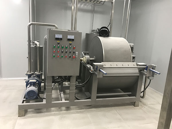 Majhen rotorski filter