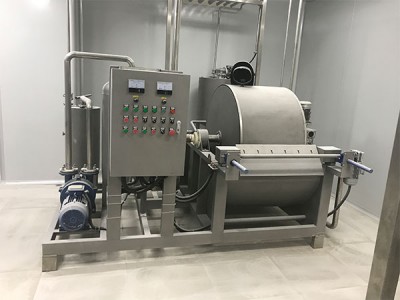 Majhen rotorski filter